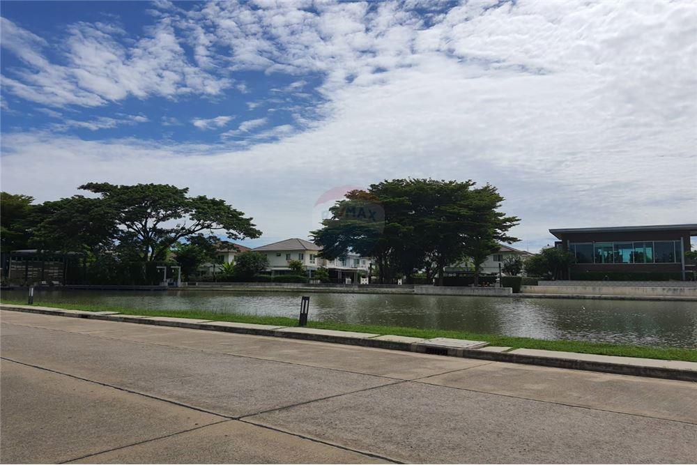for sale in Nakhon Pathom for rent condo house land